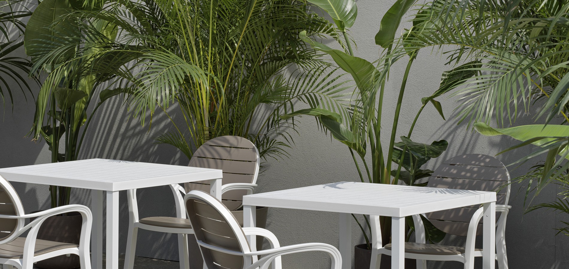 Έπιπλα εξωτερικού χώρου